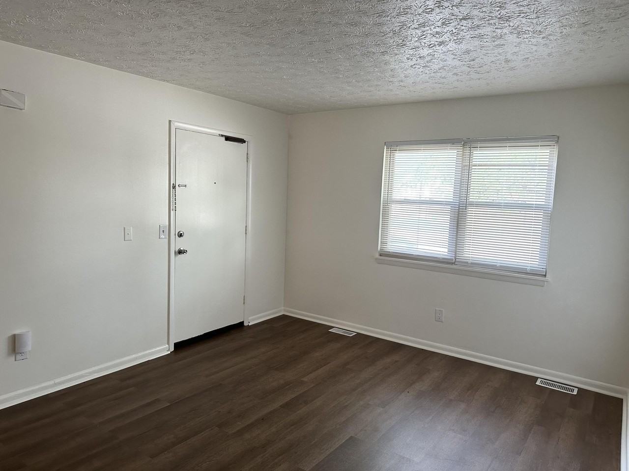 2981 Winter Gdn #1 - Photo 2 of 9