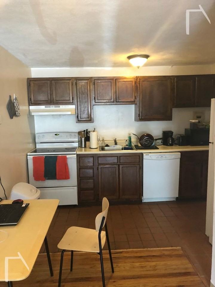 235 Kelton St - Photo 5 of 9