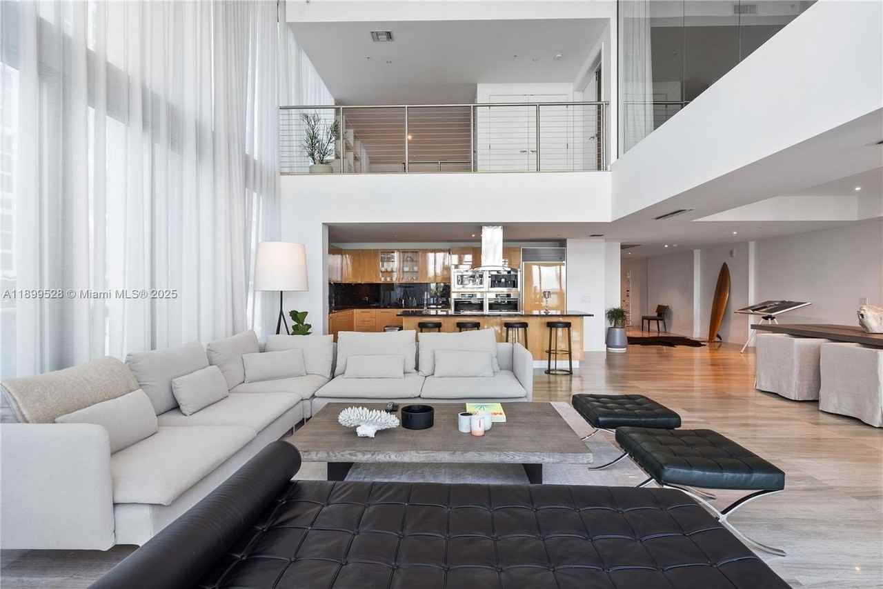 6899 Collins Ave #202 - Photo 3 of 18