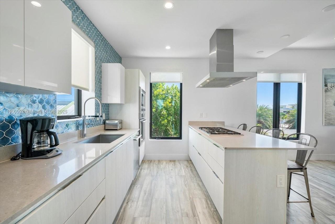 332 Balboa St - Photo 5 of 47