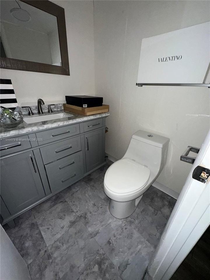 2750 Northeast 183rd Street #PH07 - Photo 5 of 12