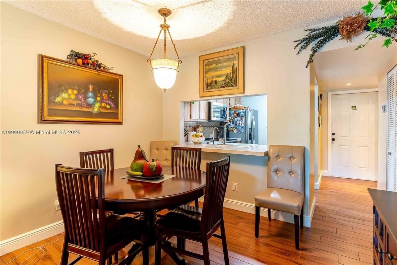 15805 W Waterside Cir #201 - Photo 6 of 23