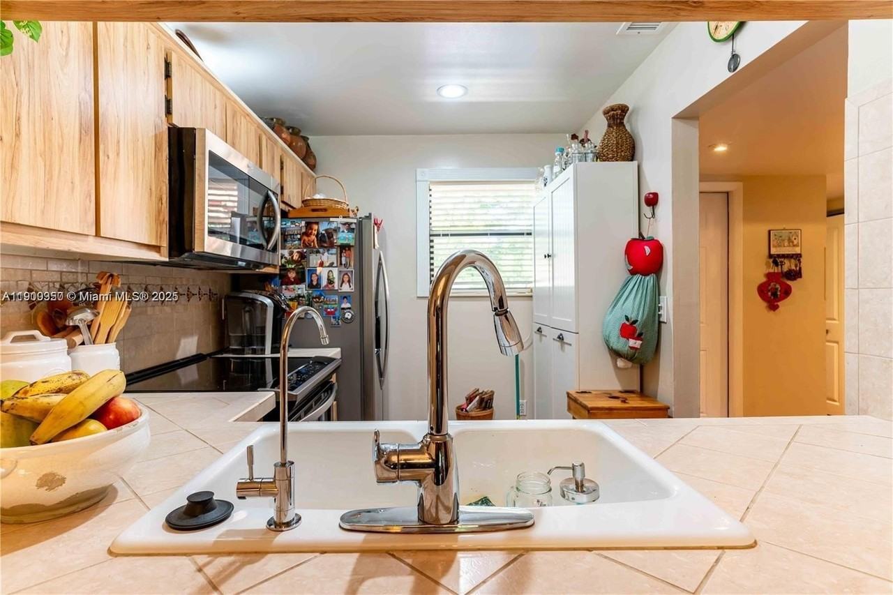 15805 W Waterside Cir #201 - Photo 7 of 23