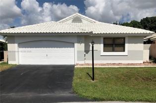 15025 Brighton Ln - Photo 1 of 1