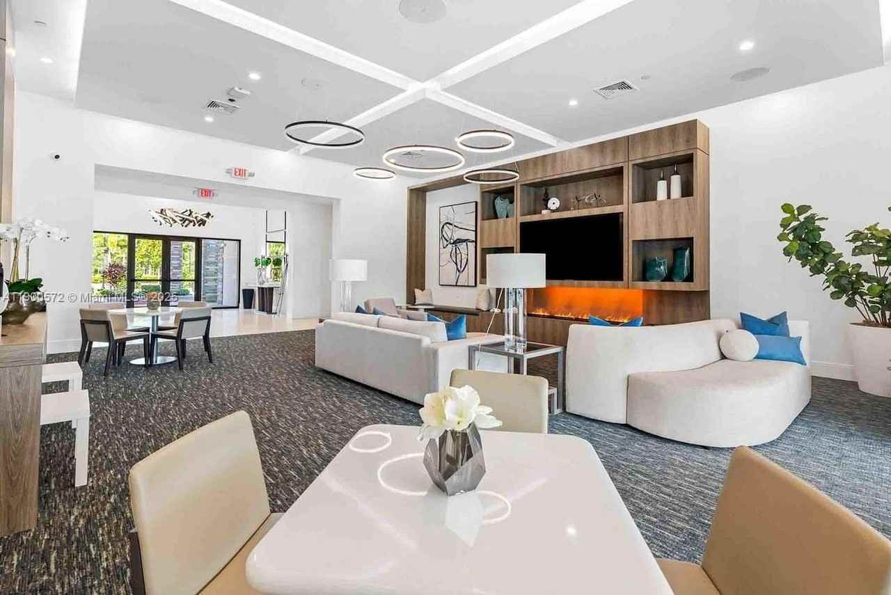 14828 Golden Jax Ln - Photo 7 of 48