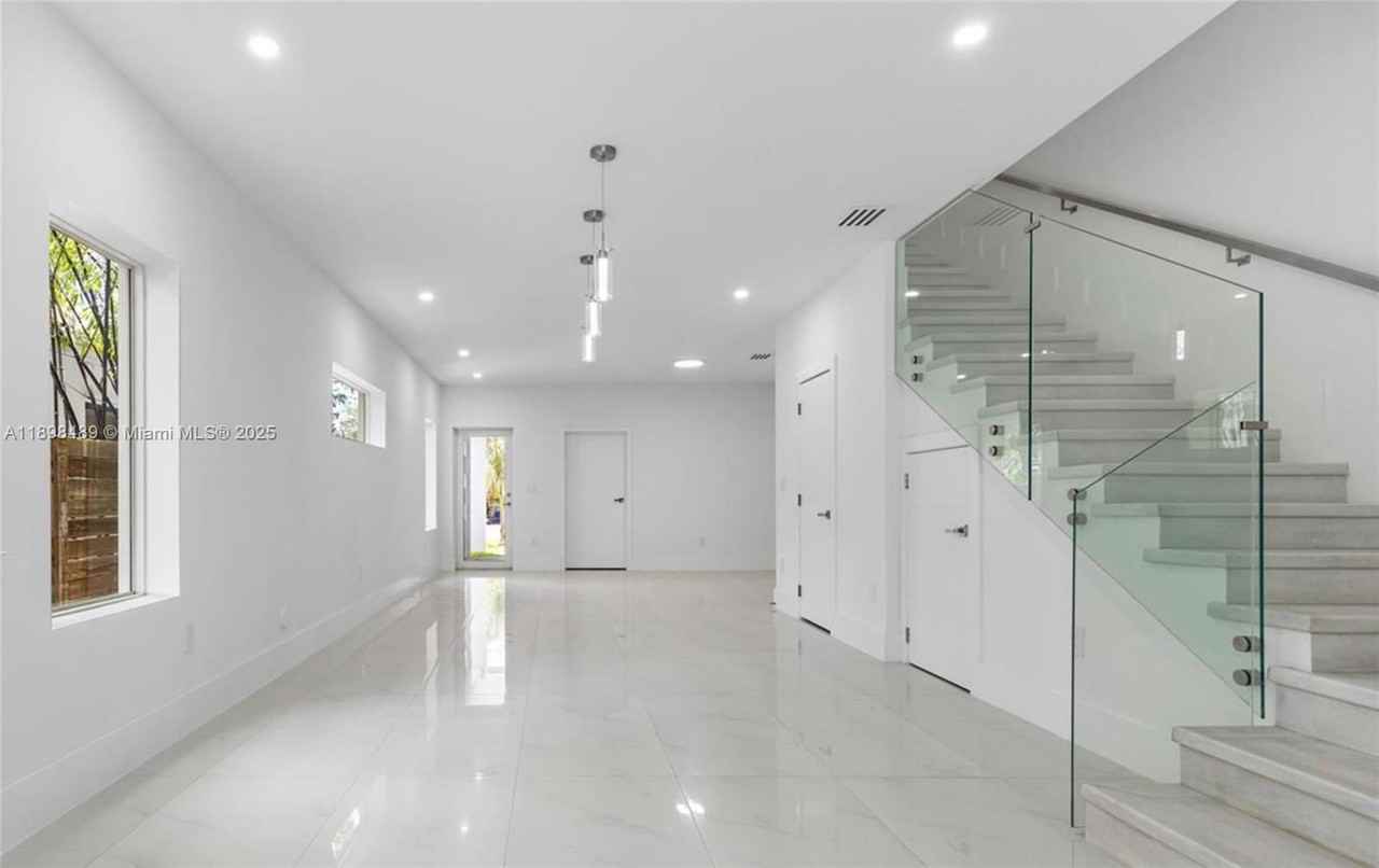 3140 Carter St #SFH - Photo 4 of 8