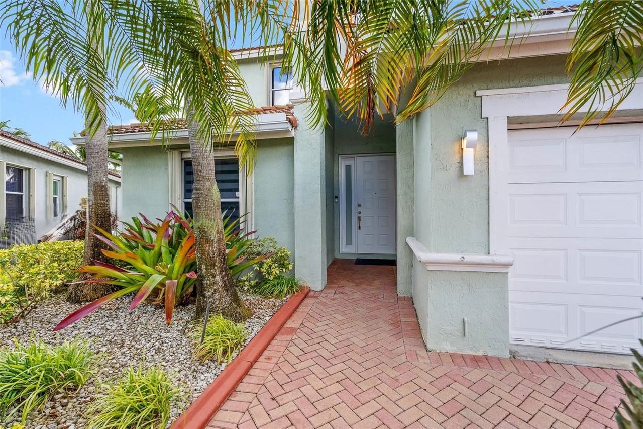 13398 Sw 28th St - Photo 4 of 8