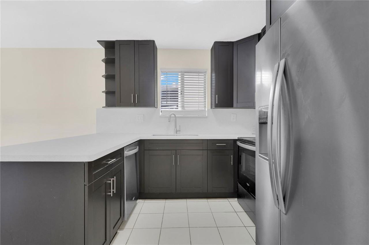 16215 Sw 137th Ct - Photo 3 of 8