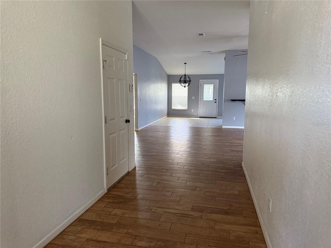 14 Sunrise Drive - Photo 3 of 23