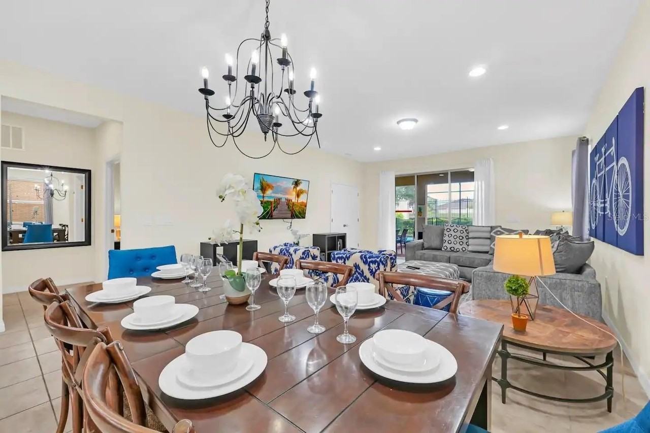 8977 Rhodes St - Photo 7 of 45