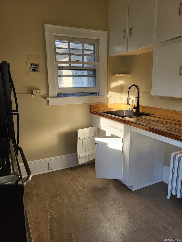 32 Oakland Ave #3 - Photo 7 of 11