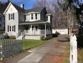 4 Edgewood Dr - Photo 1 of 1