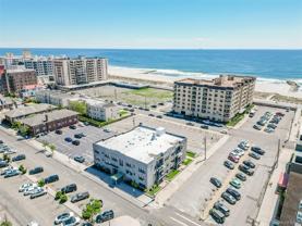 302 E Broadway #B - Photo 1 of 1