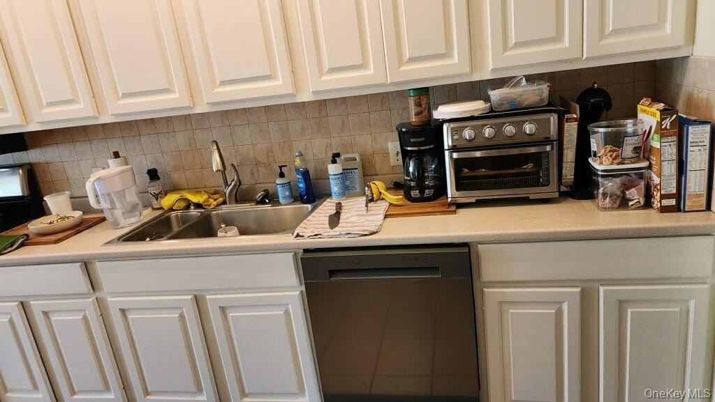 292 Main St - Photo 5 of 9