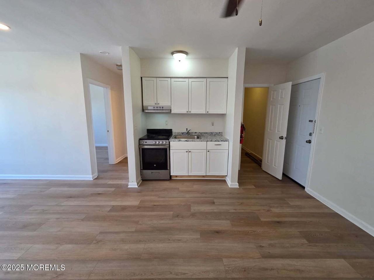 1 Willis Pl Apt 3 #3 - Photo 4 of 8