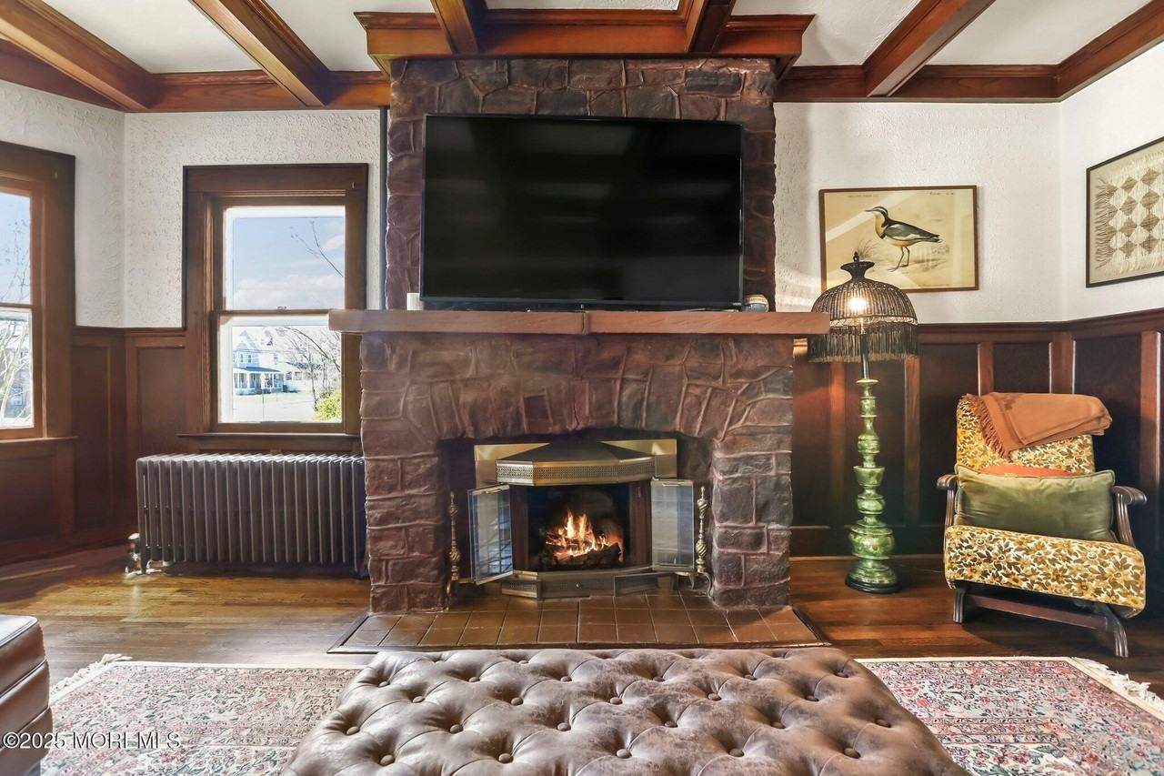 125 Morris Ave - Photo 7 of 34