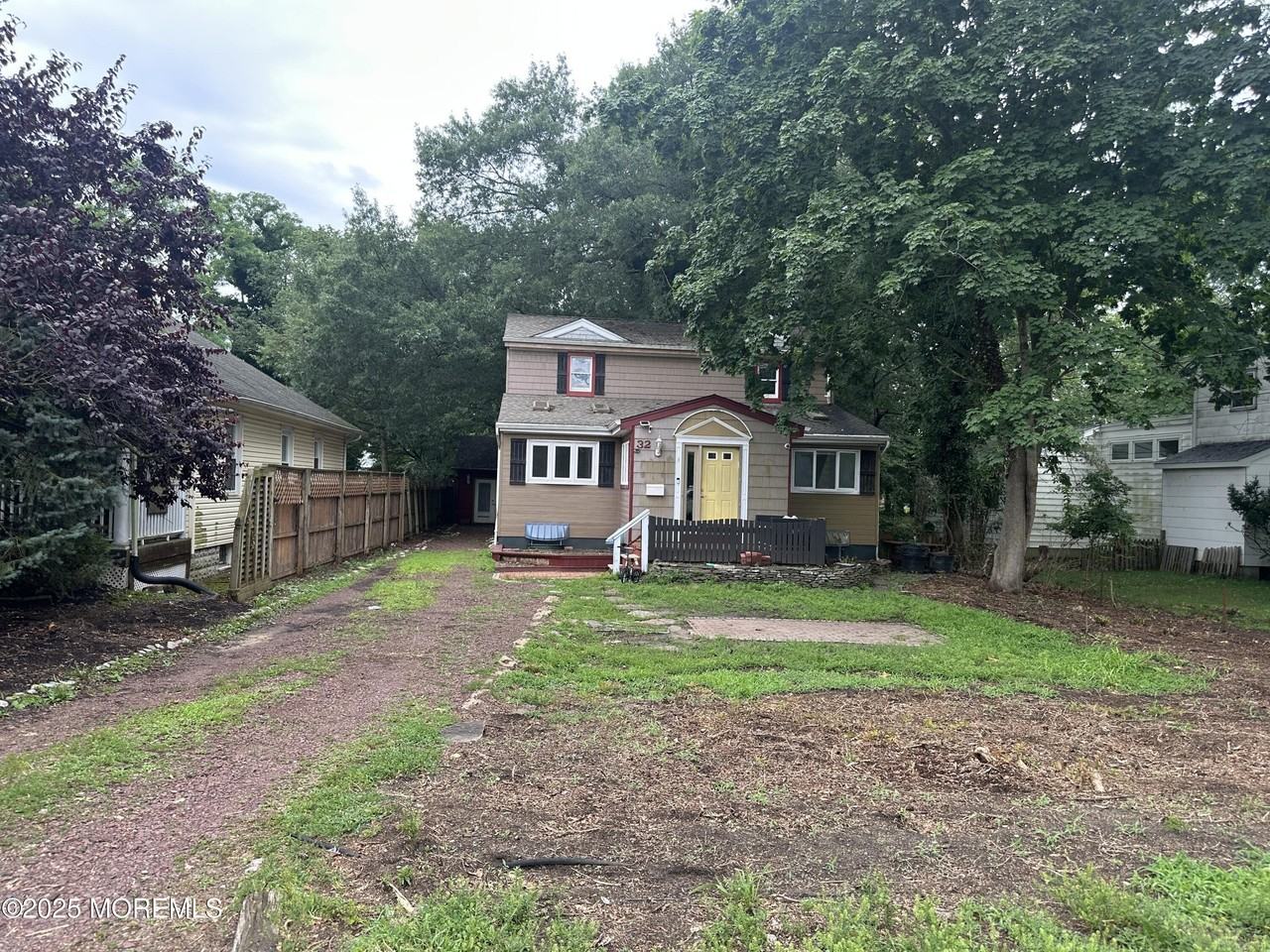 32 Woodrow St - Photo 3 of 19