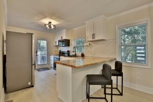 featured image of Holly Hill Dr