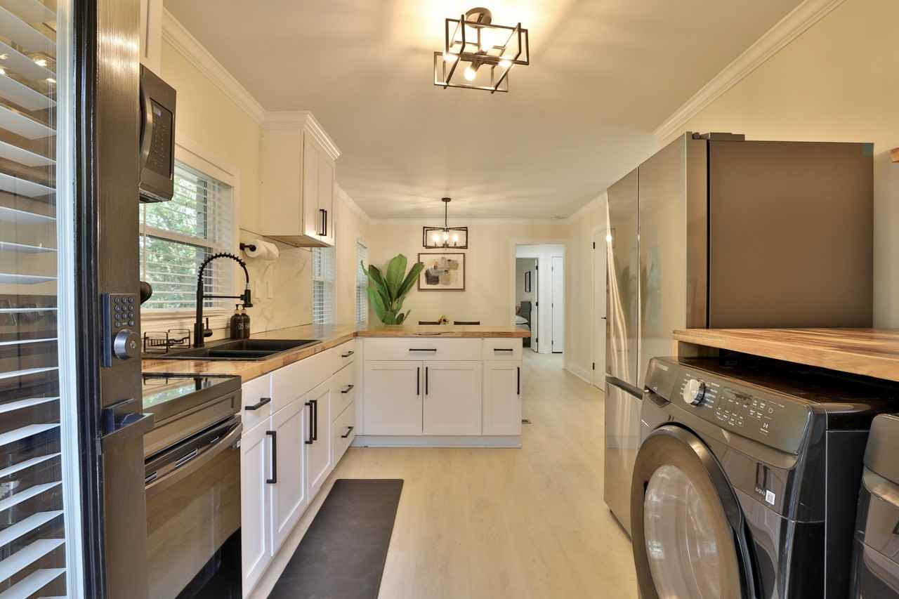 Holly Hill Dr - Photo 6 of 17