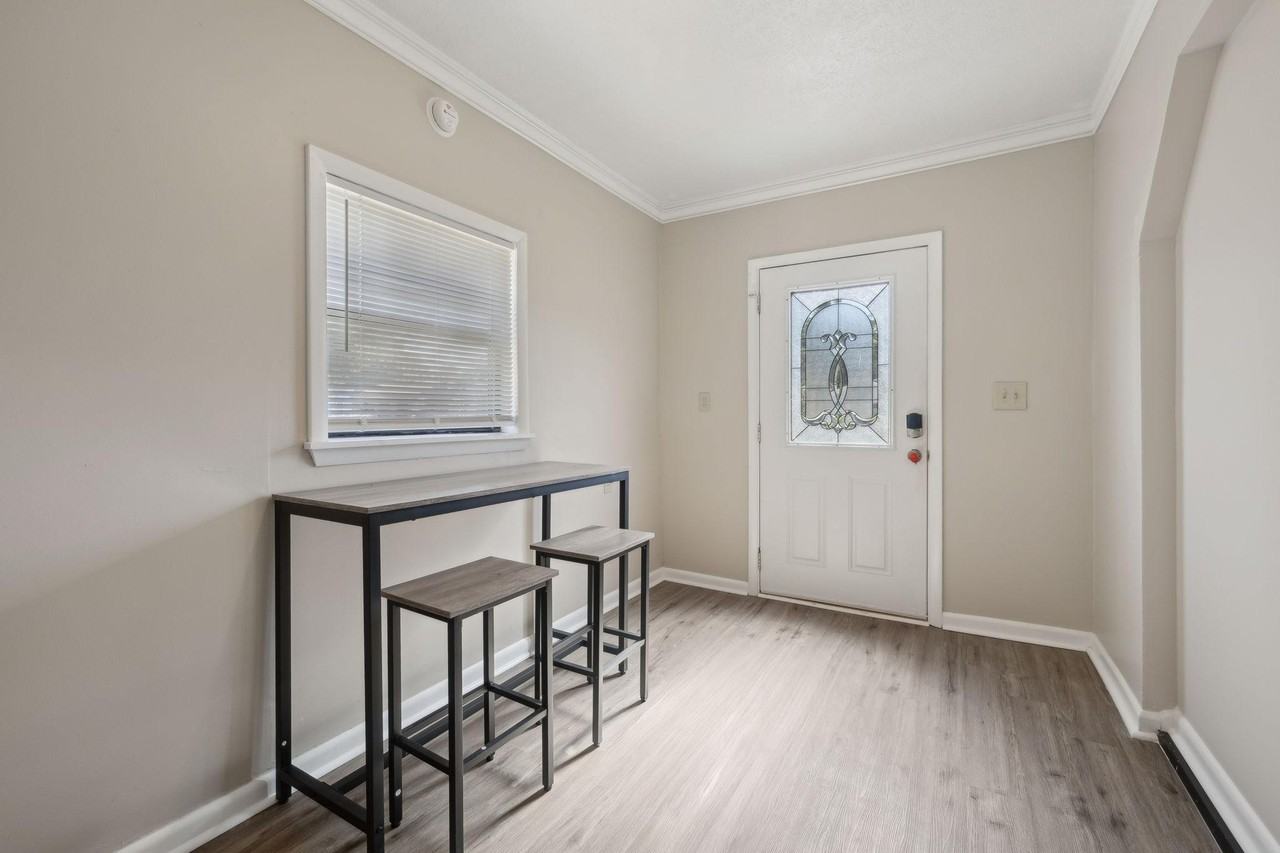 Monmouth Way - Photo 2 of 8