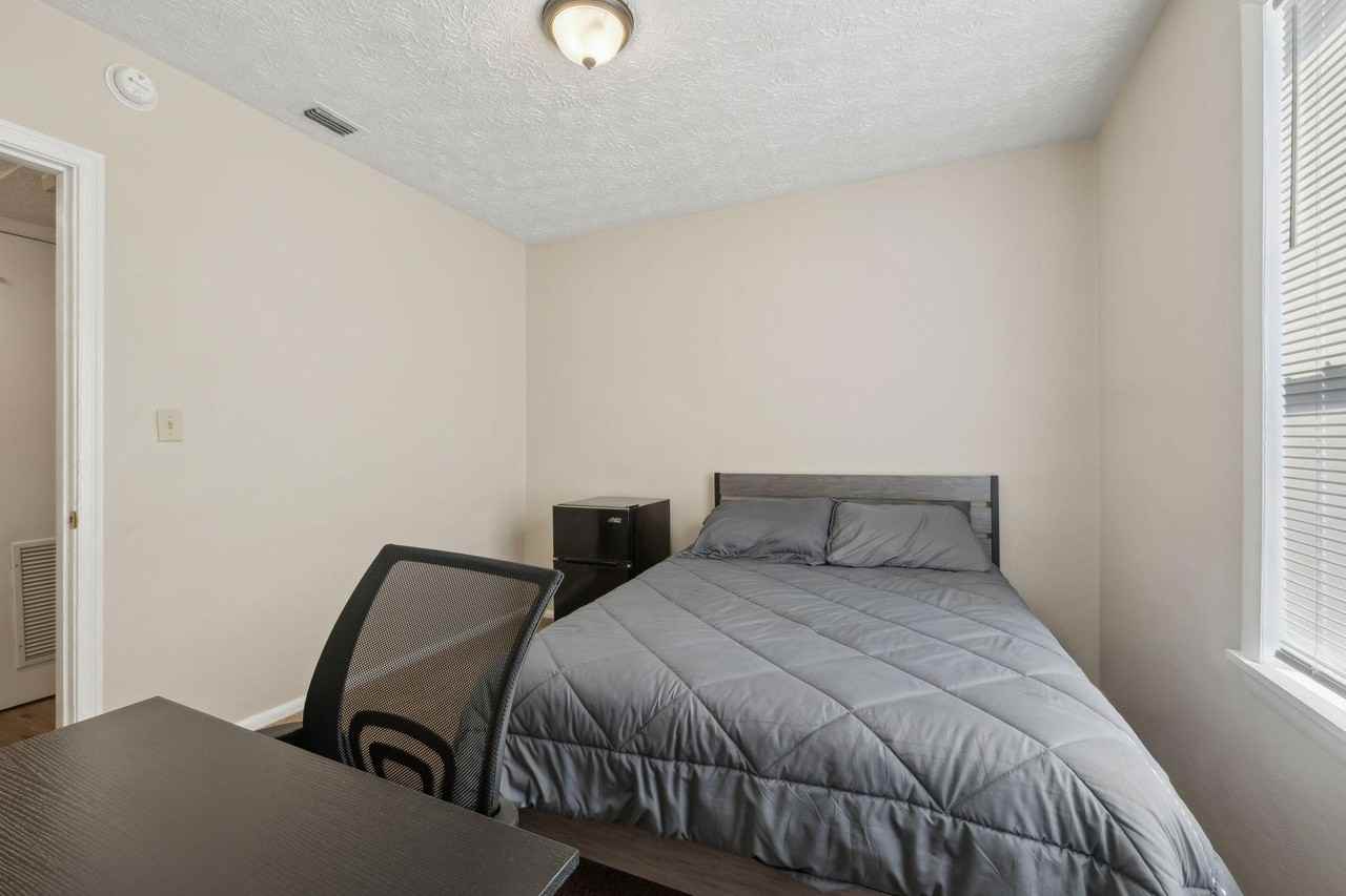 Monmouth Way - Photo 7 of 11