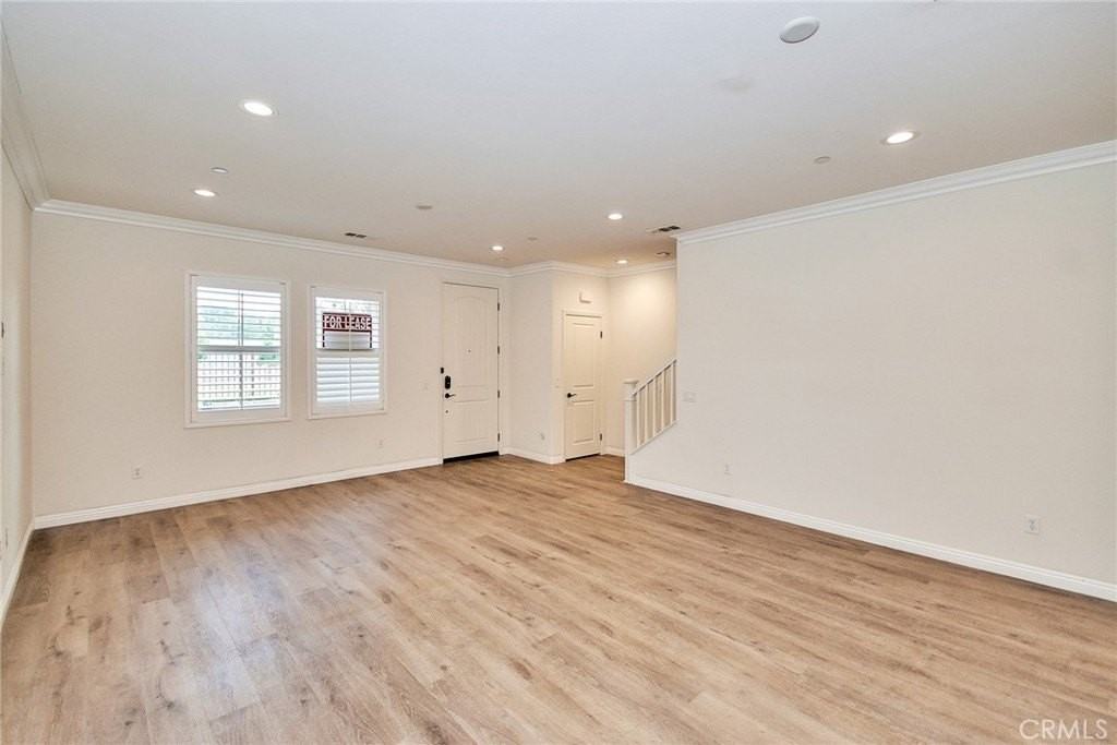 2437 Sanabria Ln - Photo 6 of 36