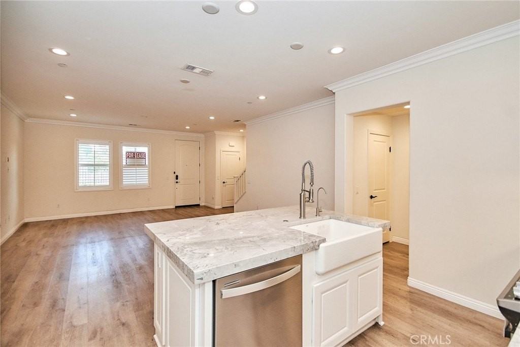 2437 Sanabria Ln - Photo 7 of 36