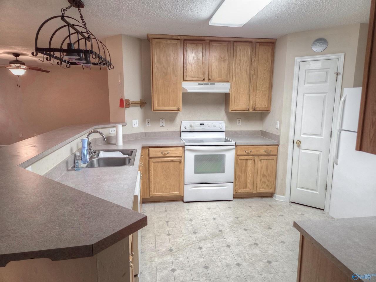 114 Bremerton Dr Sw - Photo 2 of 11