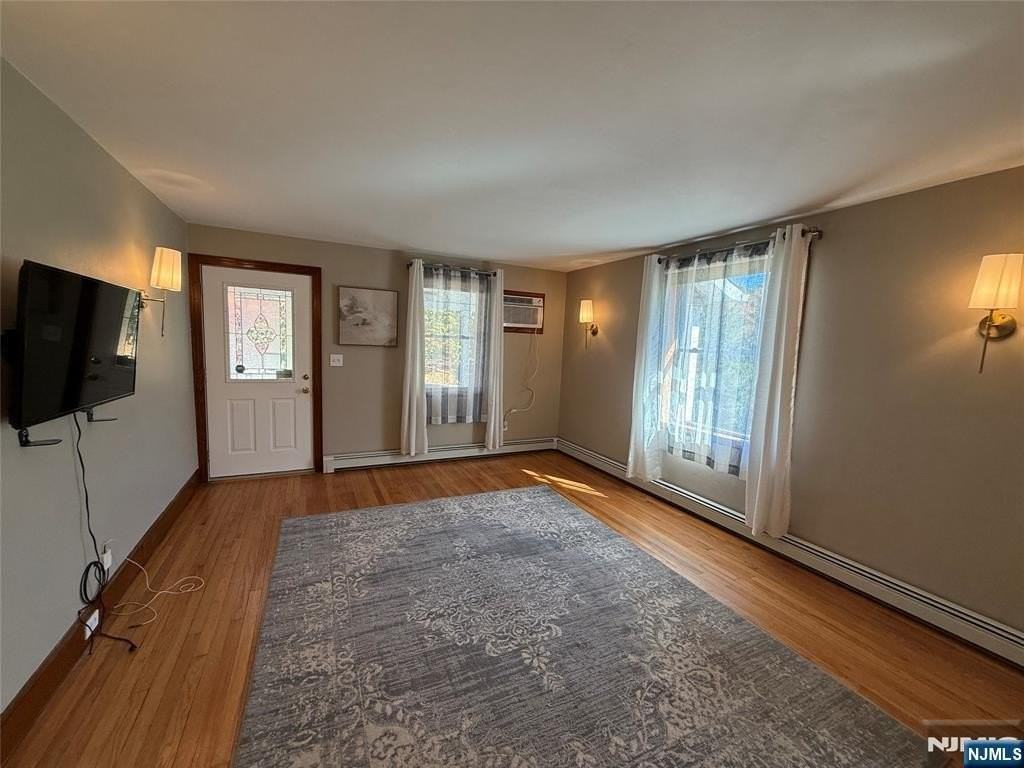 73 Kiel Ave - Photo 7 of 43