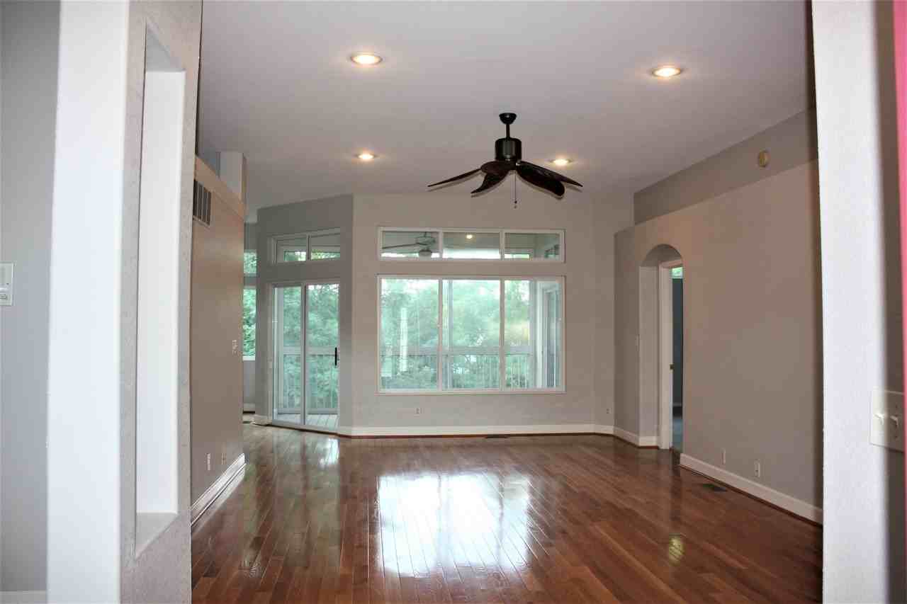 8423 Old World Court - Photo 3 of 29