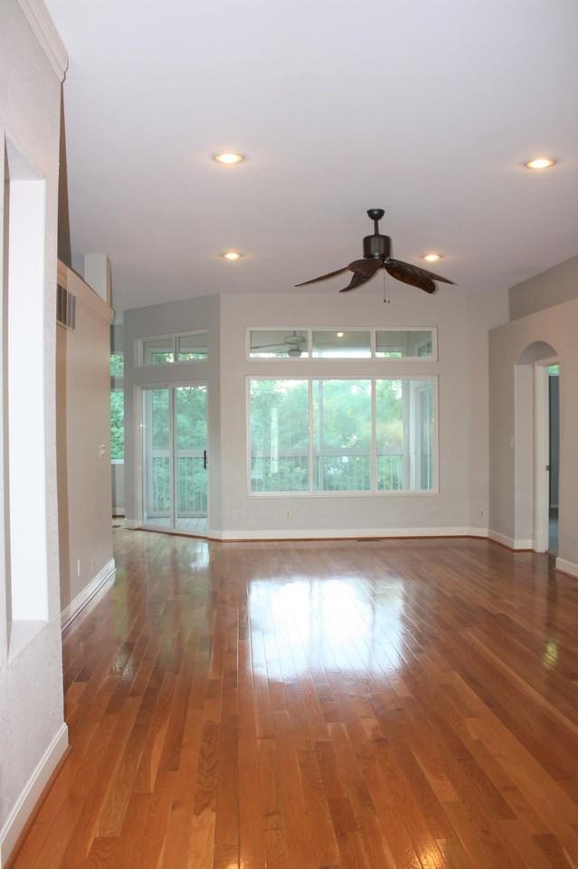 8423 Old World Court - Photo 4 of 29