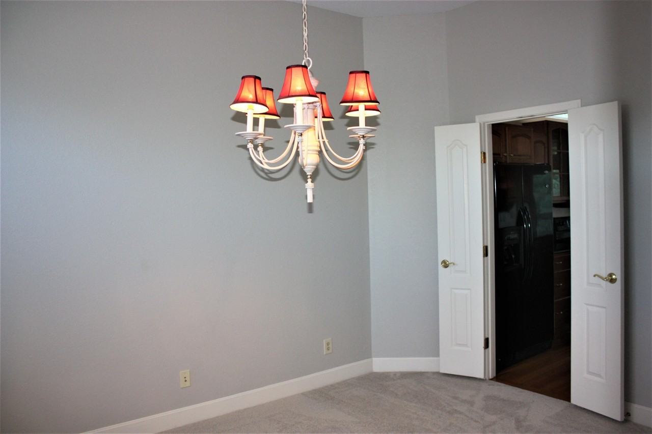 8423 Old World Court - Photo 7 of 29