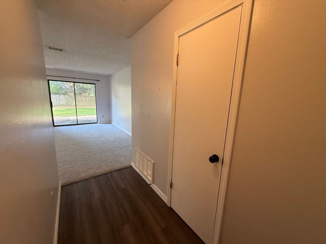 3872 Mariners Dr - Photo 3 of 21