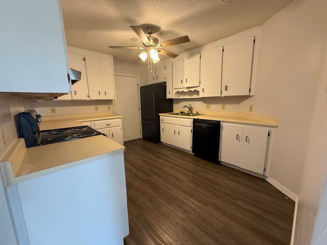 3872 Mariners Dr - Photo 7 of 21