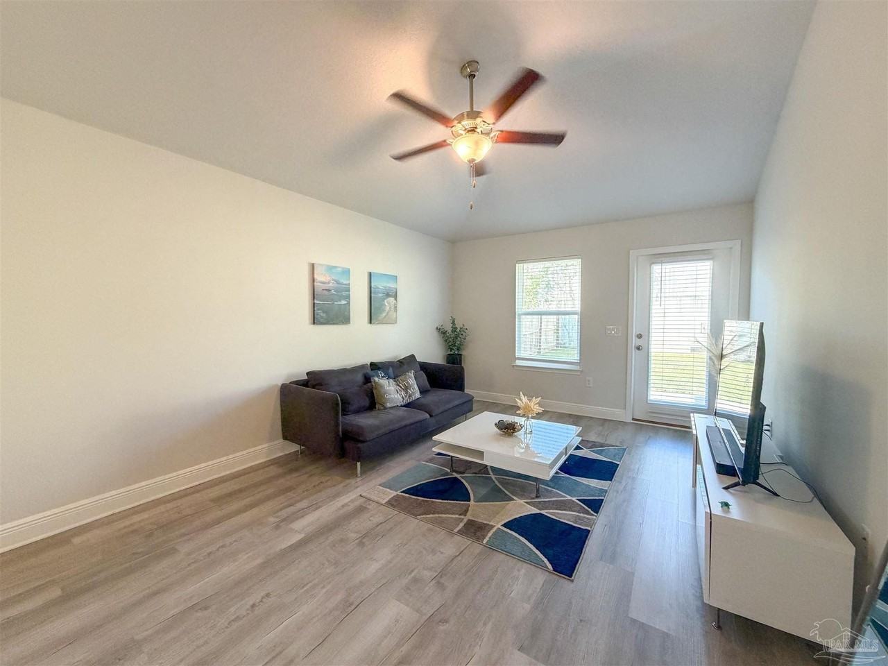 392 Hilburn Ln - Photo 2 of 26