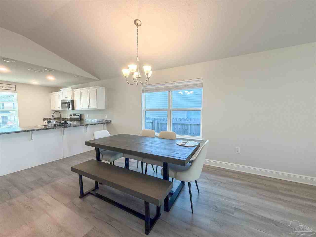 392 Hilburn Ln - Photo 5 of 26