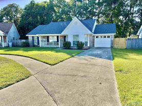 1323 Sterling Point Dr - Photo 1 of 1