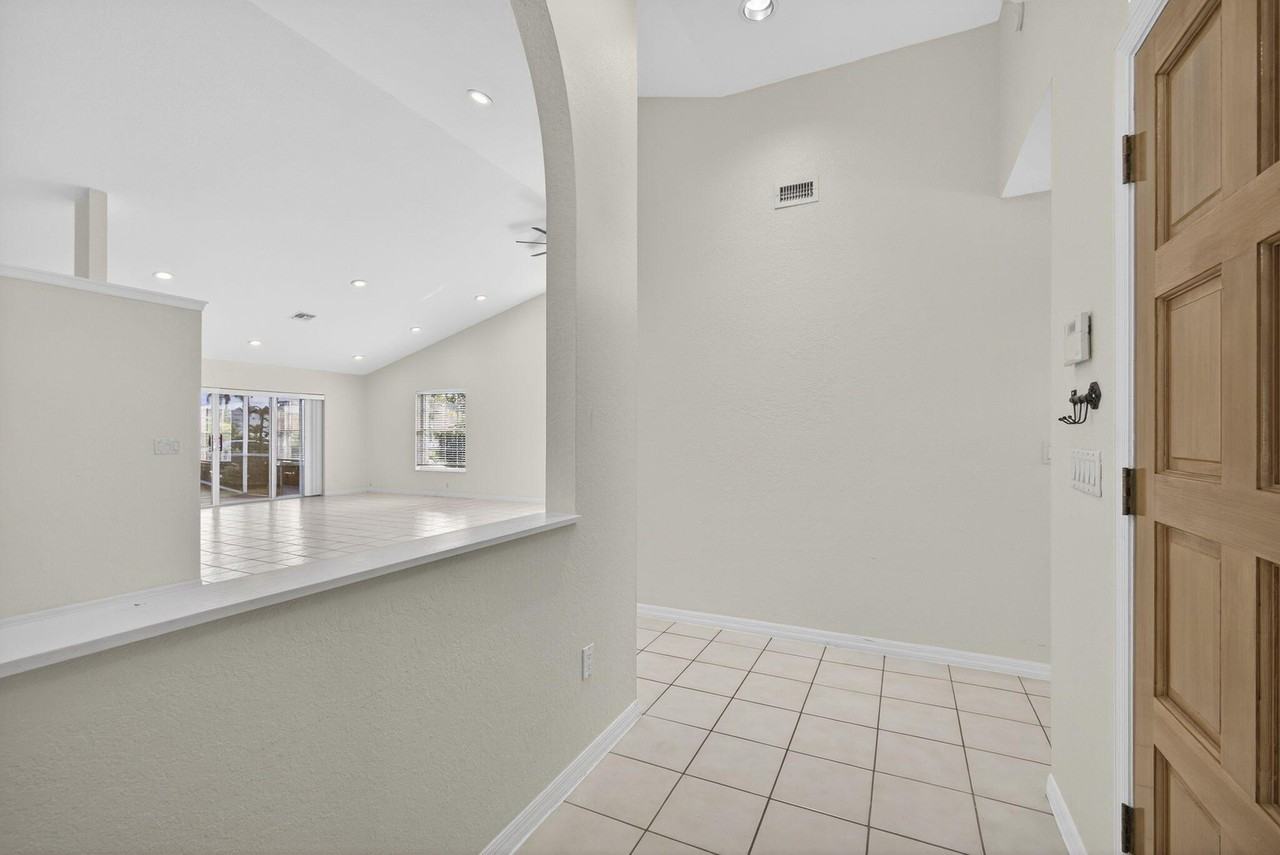 12865 Meadowbend Dr - Photo 7 of 47