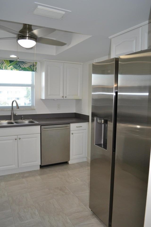 124 Shore Ct #303 - Photo 7 of 27