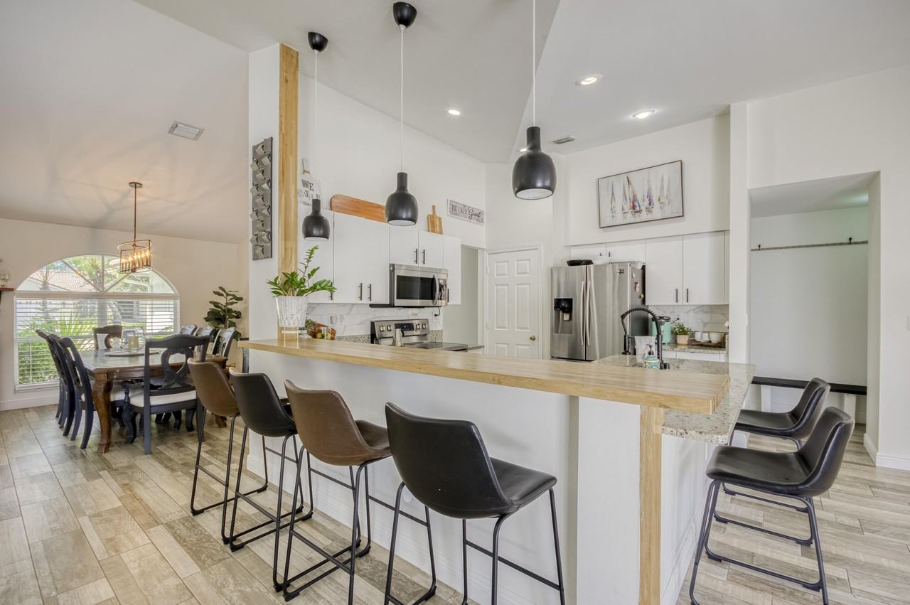 10921 Paso Fino Dr - Photo 7 of 33