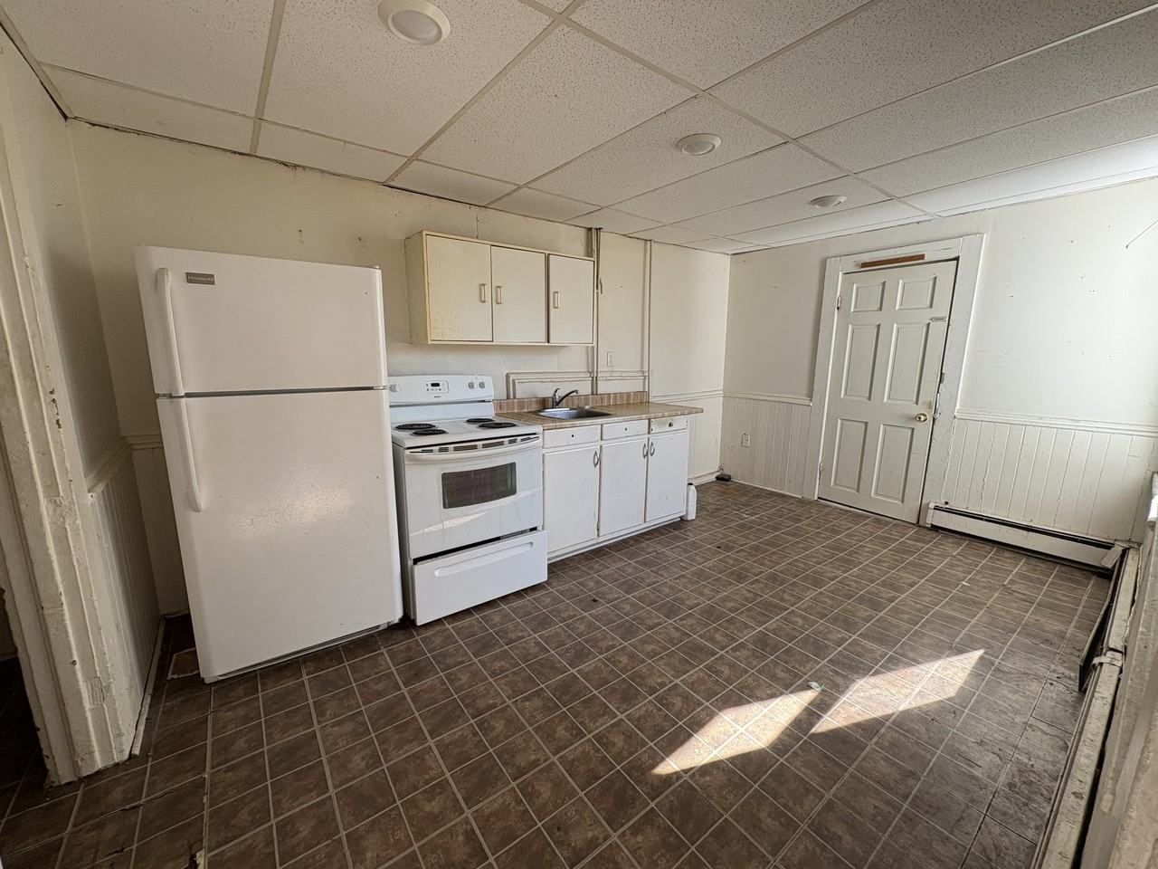 184 Duke Street West #184 - Photo 2 of 16