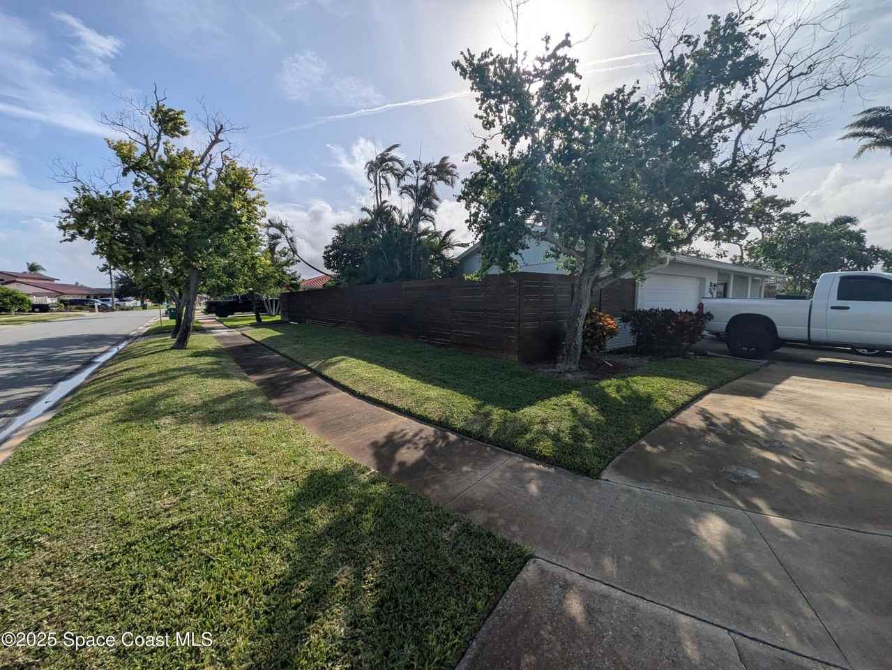 215 Artemis Boulevard - Photo 2 of 33