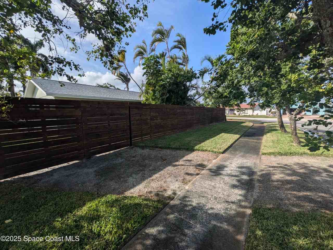 215 Artemis Boulevard - Photo 3 of 33