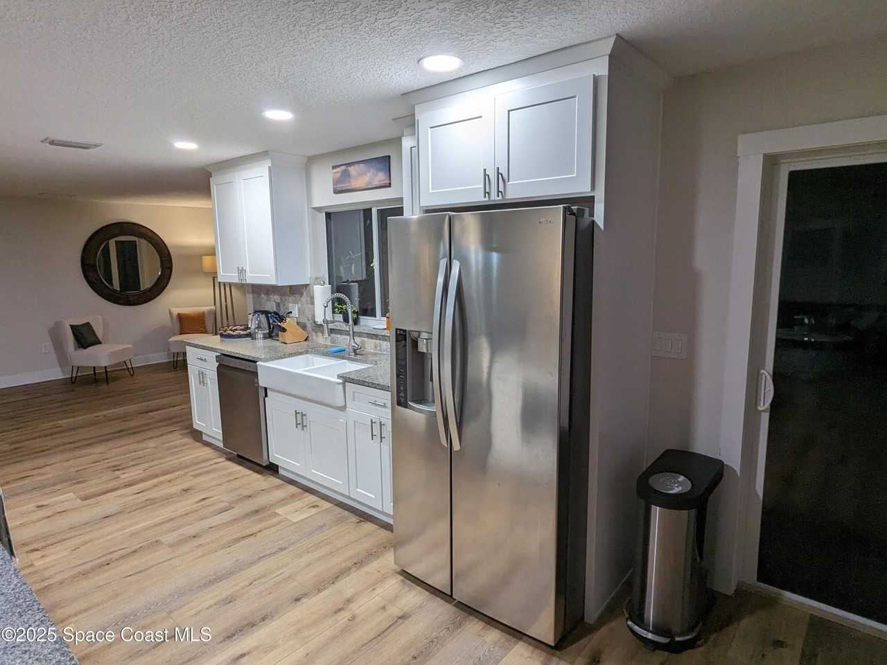 215 Artemis Boulevard - Photo 6 of 33