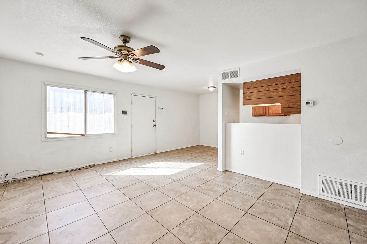 4240 South 46th Place - Photo 5 of 17