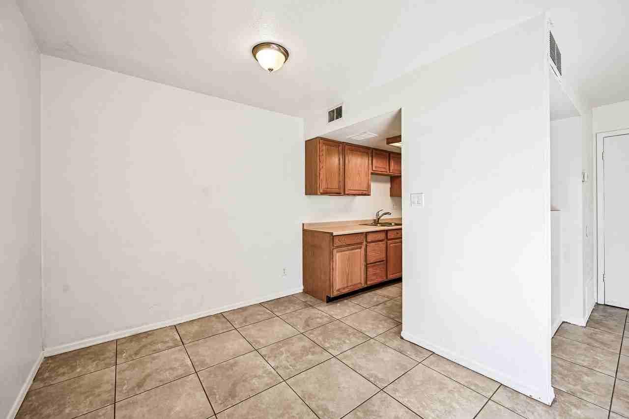 4240 South 46th Place - Photo 7 of 17