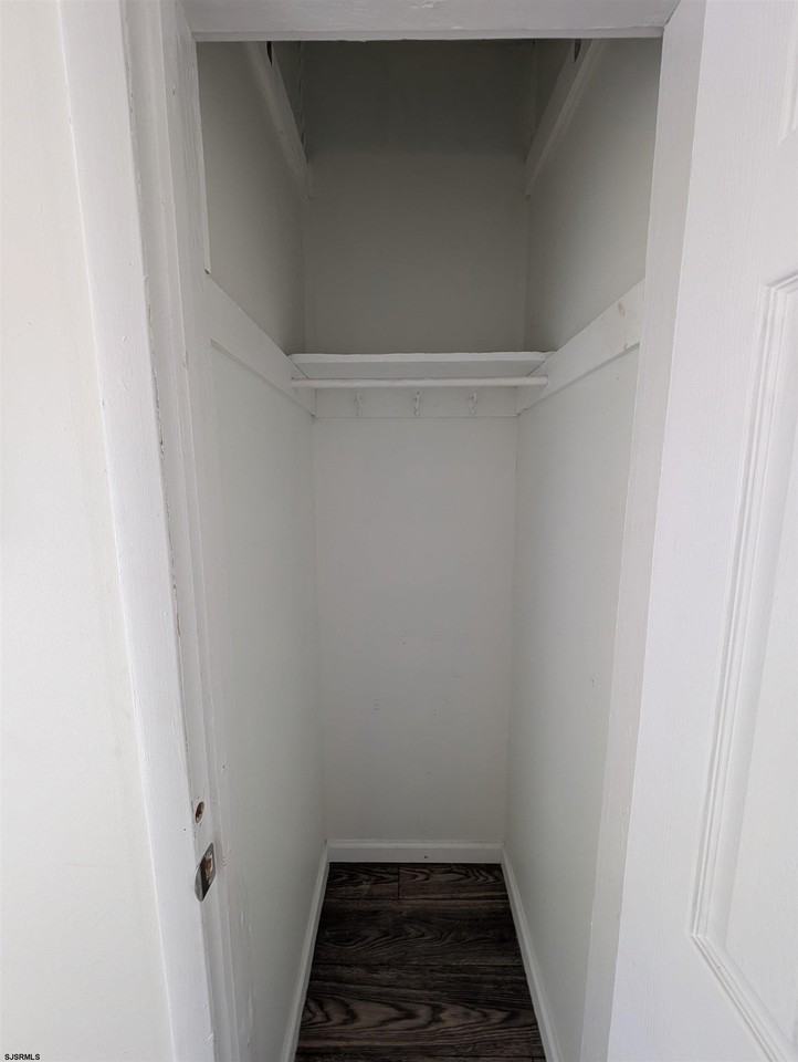 143 S South Carolina Ave - Photo 6 of 35