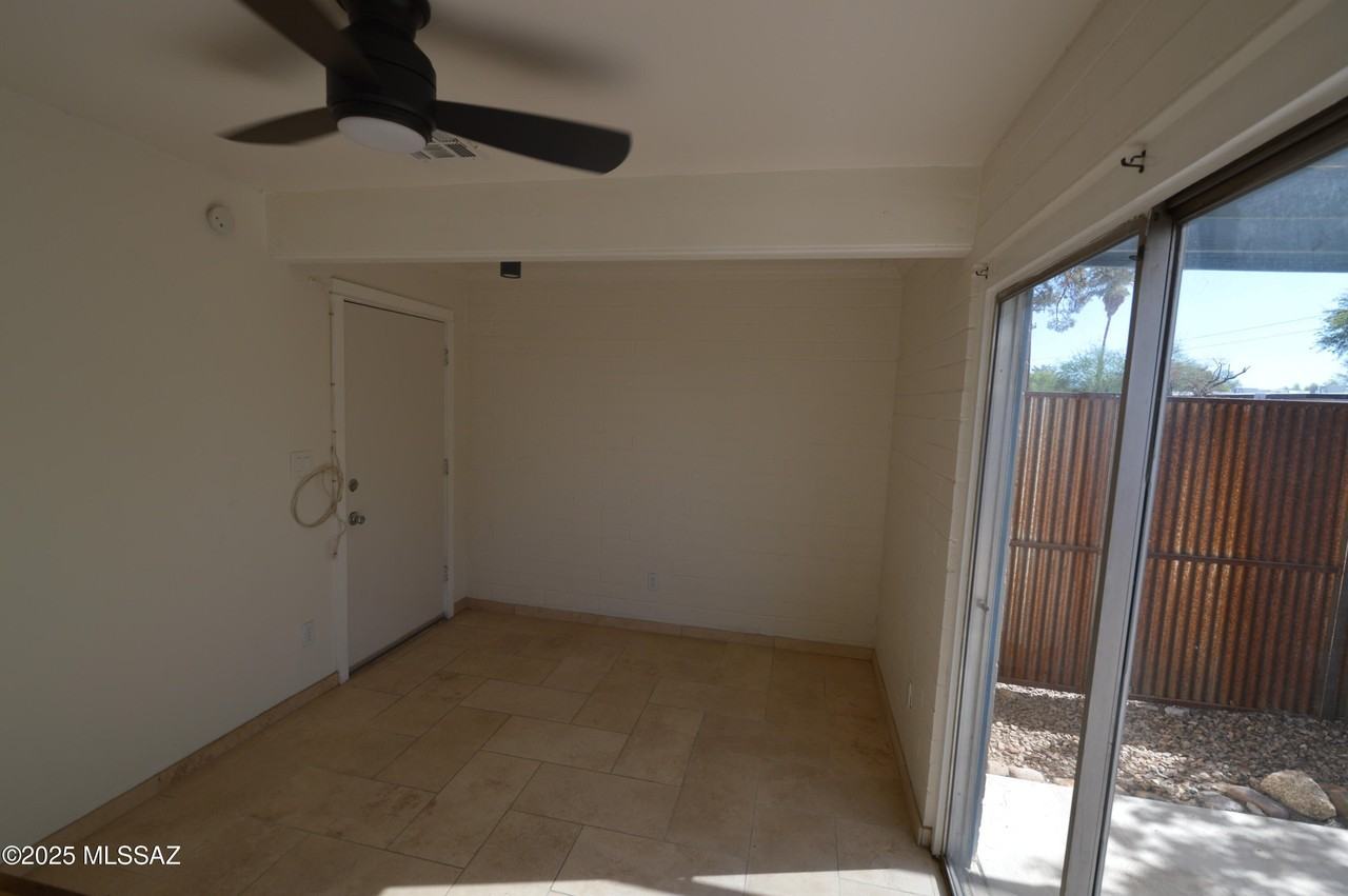 1407 North Catalina Avenue #1 - Photo 3 of 10