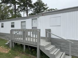 featured image of 1004 Lake Rd