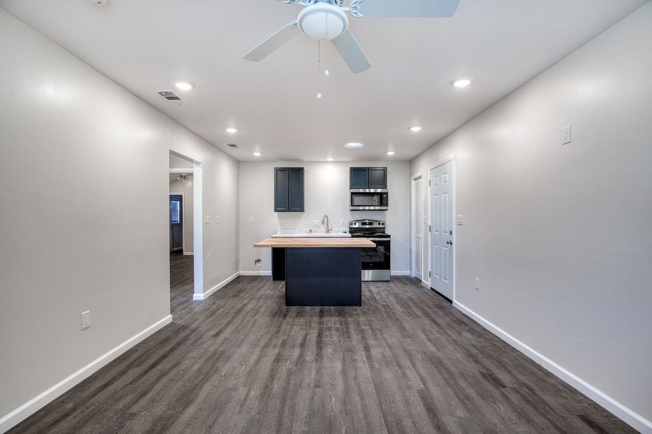 915 Grigsby Ave #201 - Photo 6 of 19